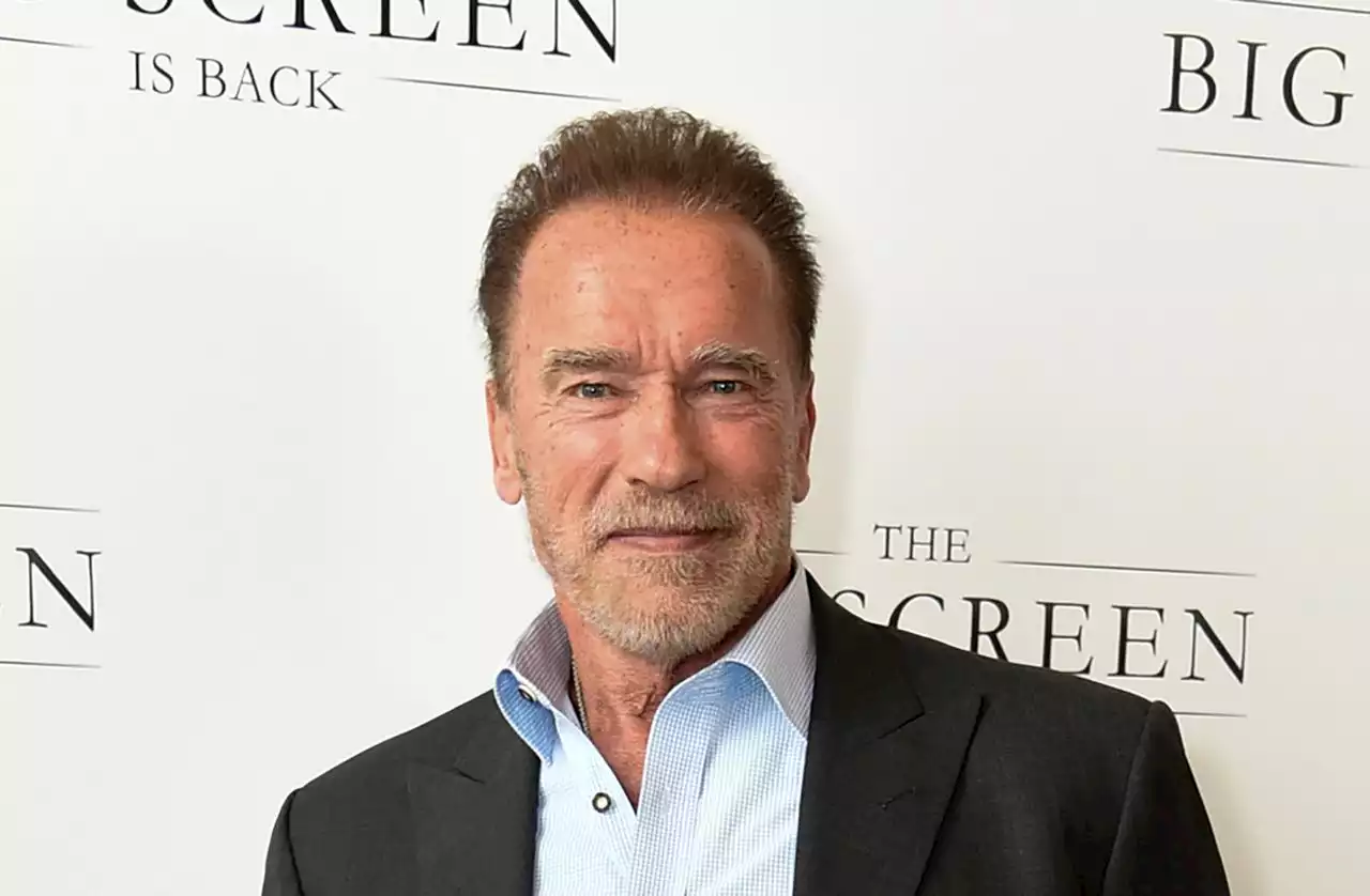 Arnold Schwarzenegger tells Russians that Putin is lying about war: watch video