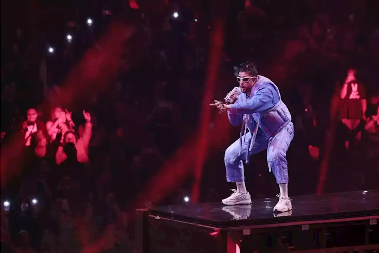 Bad Bunny trajo una fiesta de marquesina en ruedas al Wells Fargo Center de Filadelfia