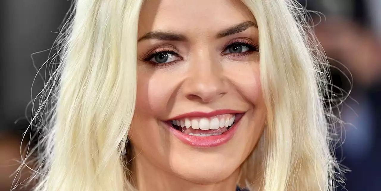 The \u00a317 eye product Holly Willoughby uses to combat tired eyes