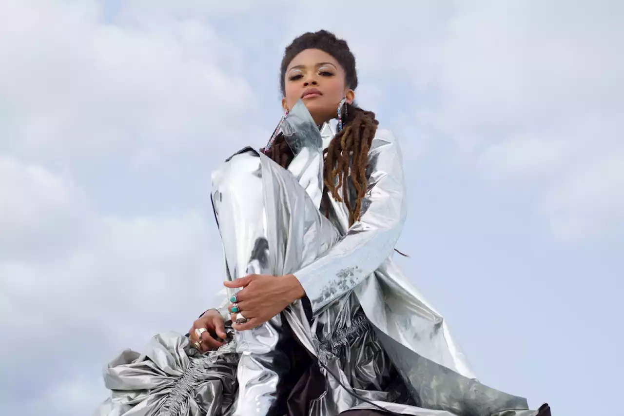 Valerie June Gets Meditative With Sparkling Soul-Pop Ballad 'Use Me'