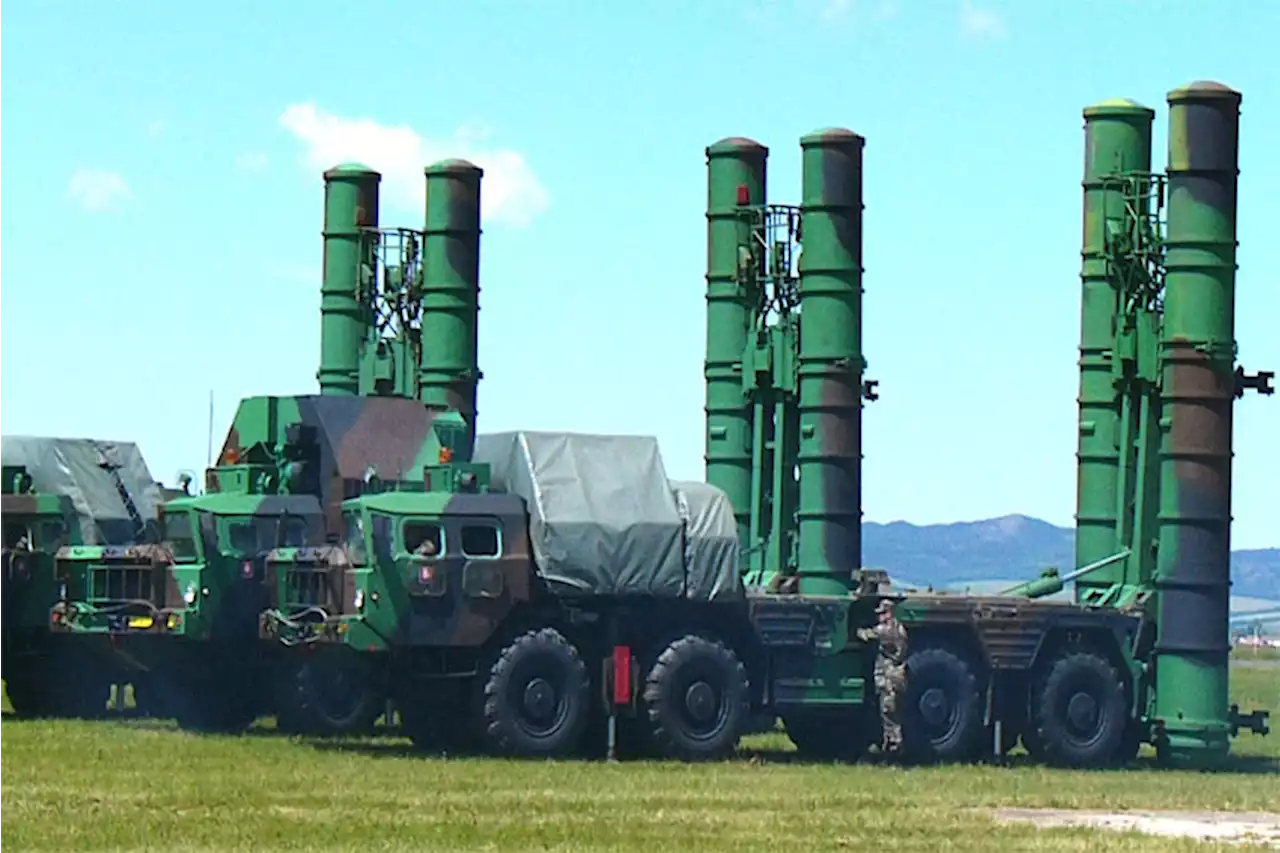 Slovakia Bersedia Suplai S-300 ke Ukraina, Tapi Minta NATO Kirim Gantinya