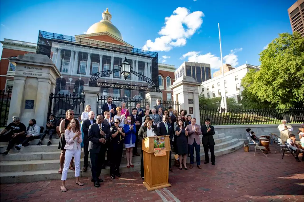 Mass. House OKs bill banning bias based on hairstyle