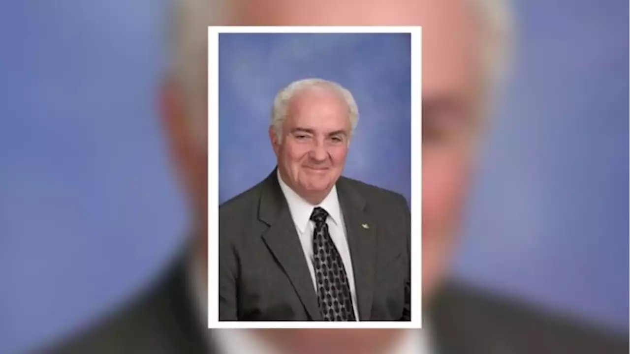 Longtime St. Johns County School Board member plans to step down