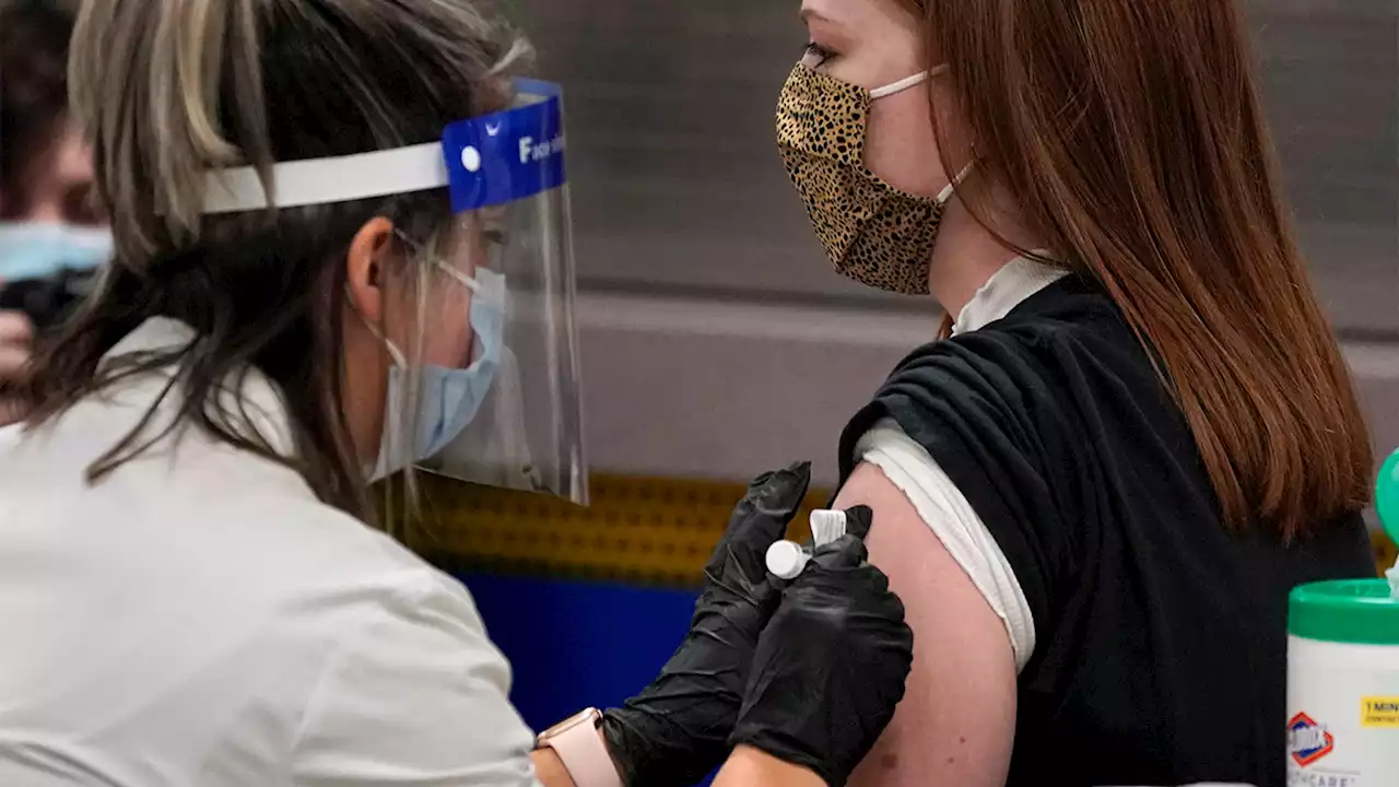 NYC keeping private sector COVID vaccine mandates, school masks for kids under 5