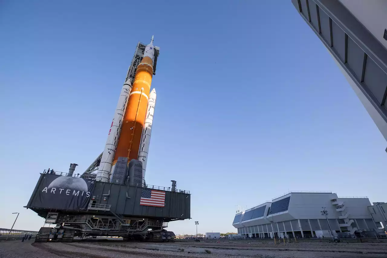 NASA just unveiled a new rocket that’s taller than the Statue of Liberty