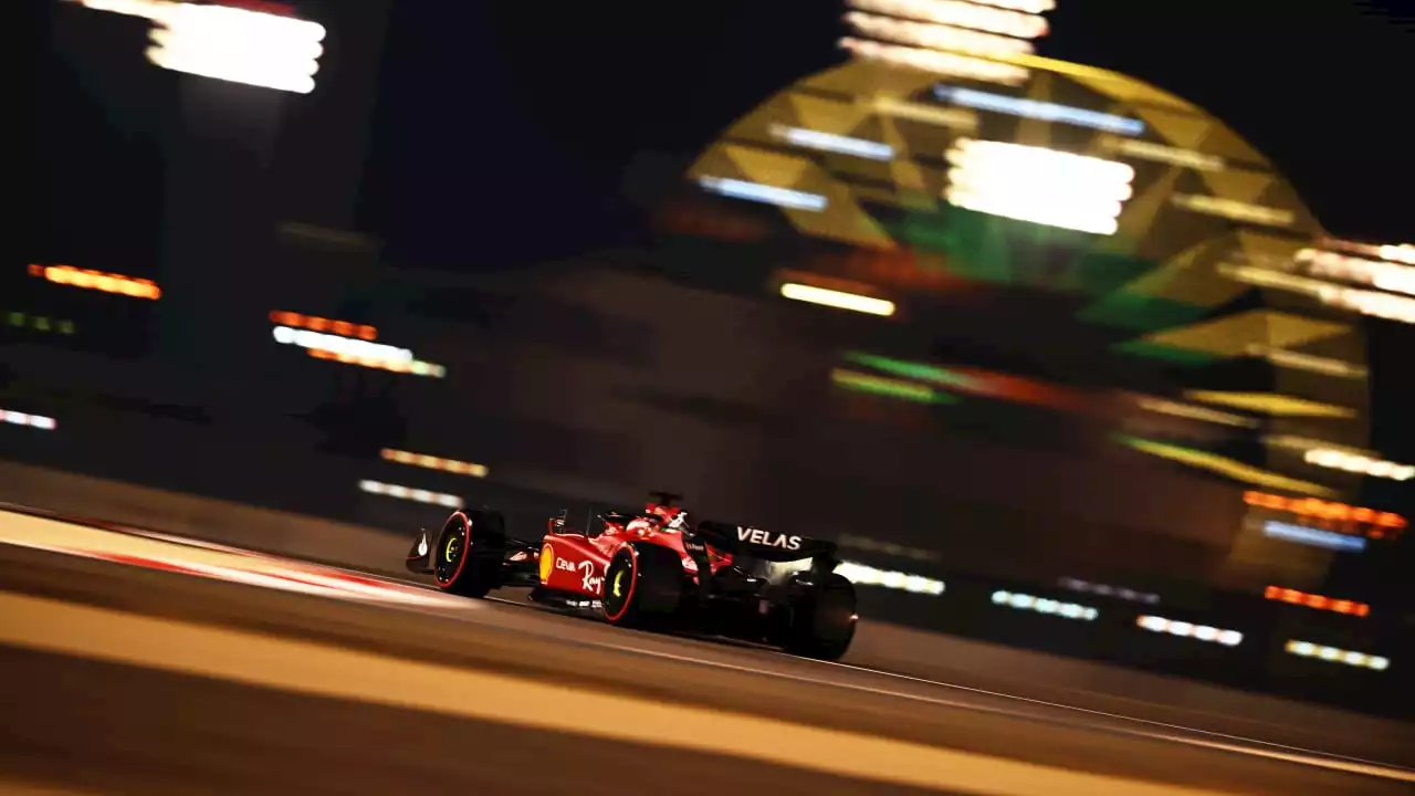 Formel 1 Qualifying in Bahrain: Charles Leclerc holt sich die erste Pole der Saison