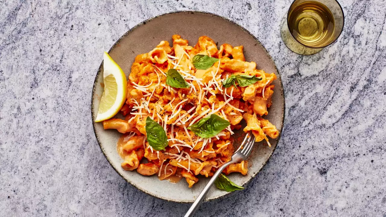 Vegan Pasta alla Vodka (Sorta)