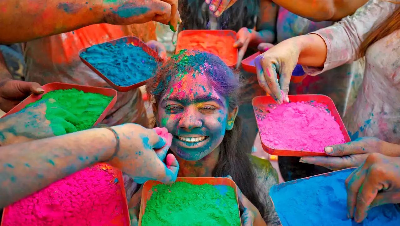 Holi-Festival 2022: Im Rausch der Farben