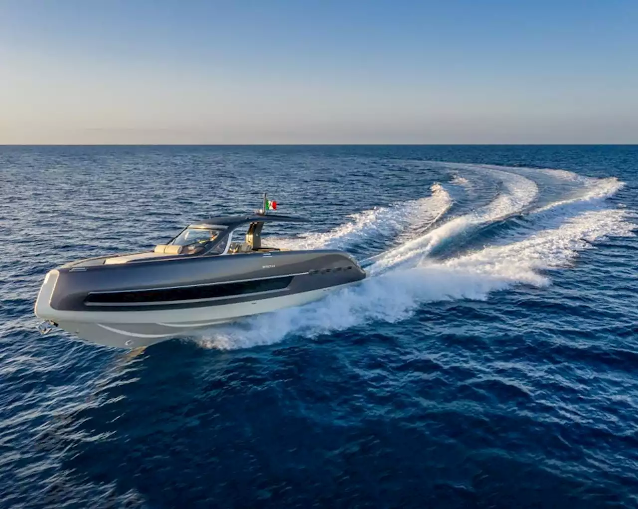 Invictus Yachts’ New TT460 Turns Heads In Miami