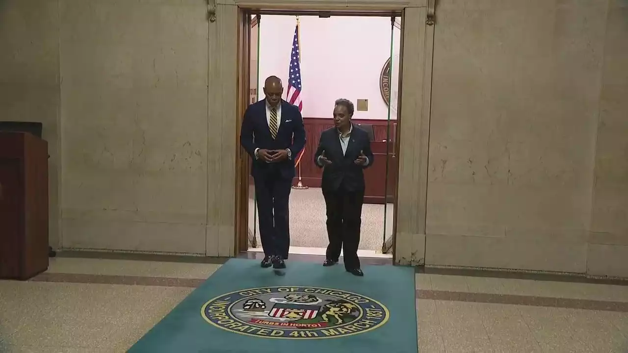 Chicago Mayor Lightfoot talks crime fighting strategy with NYC Mayor Eric Adams