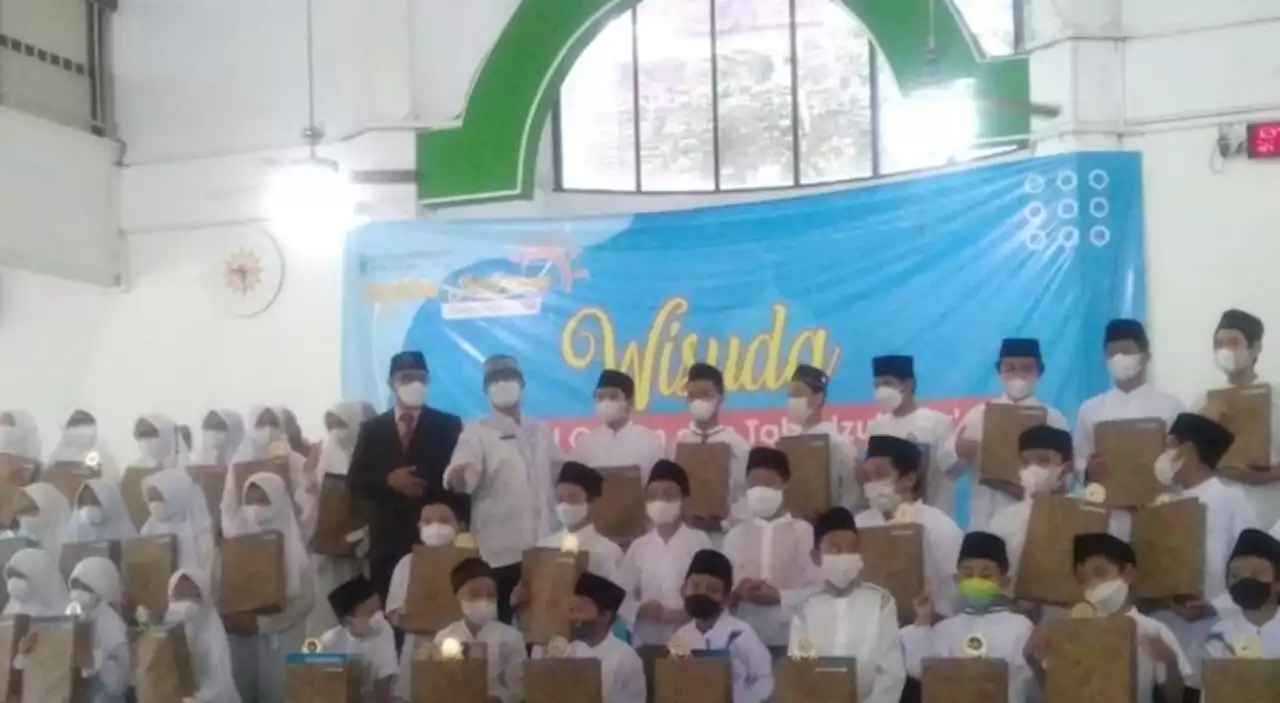 Bikin Haru, 80 Siswa SD Muhammadiyah 9 Kota Malang Wisuda Tahfidz Quran