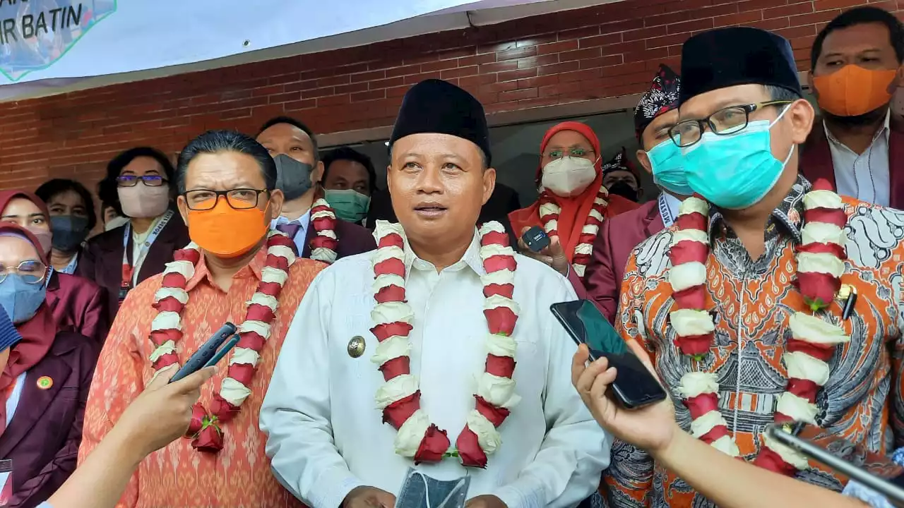 Wagub Jabar Datang ke Depok, Begini Pesan untuk Para Perawat