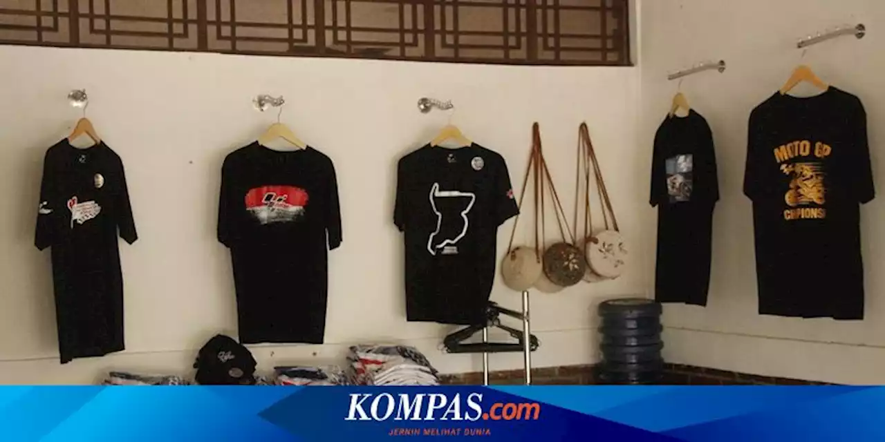 Naik-Turun Harapan Penjual Suvenir Jelang Balapan MotoGP Mandalika...