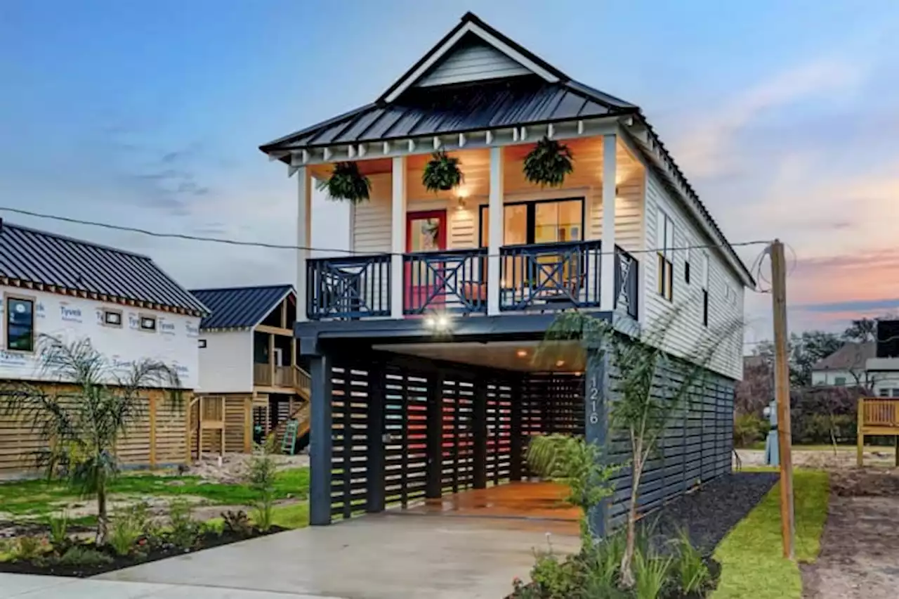 Cozy, quirky and oh-so-cute: Tiny slice of paradise in Galveston for $470K