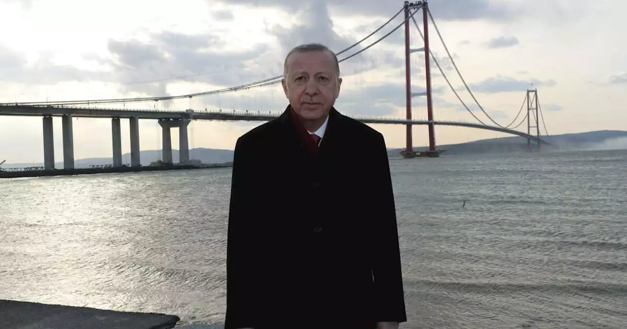 Turkey builds massive bridge linking Europe and Asia