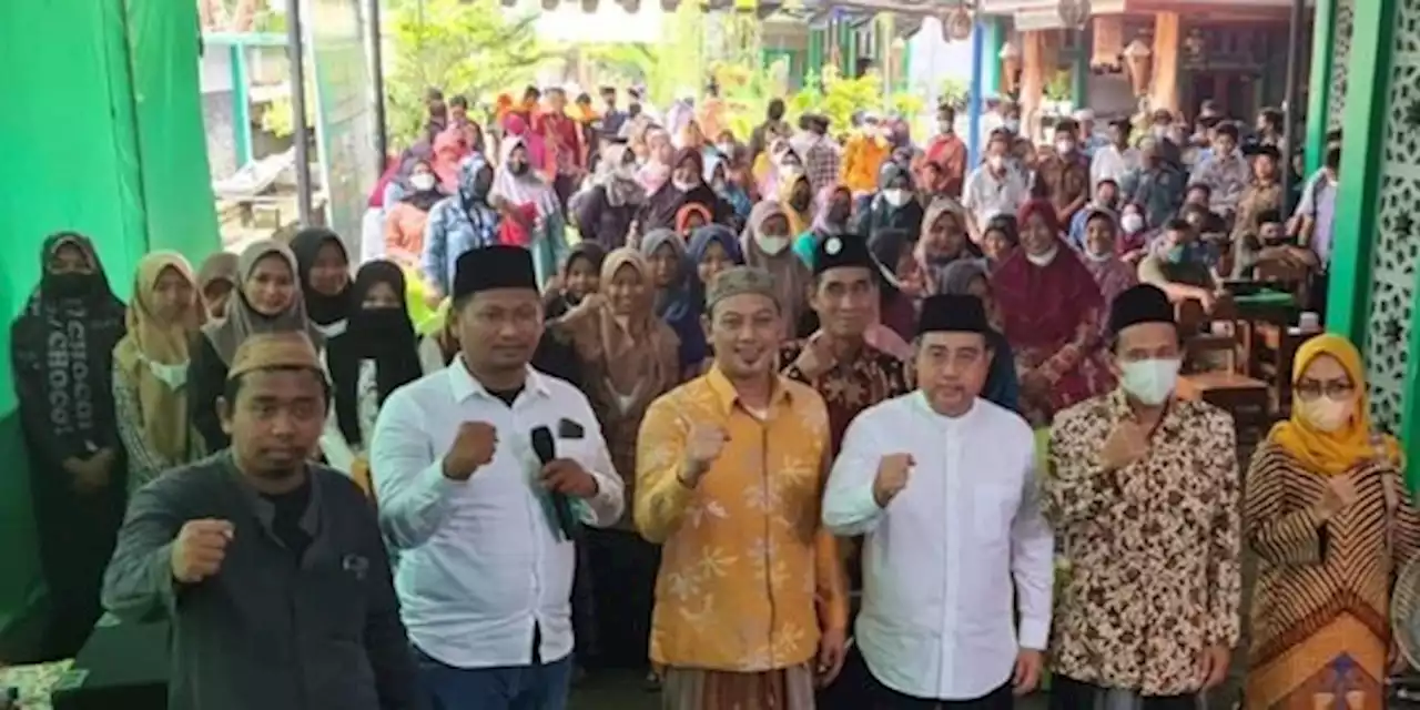 Santri Nganjuk Dukung Airlangga Hartarto Maju Capres 2024 | merdeka.com