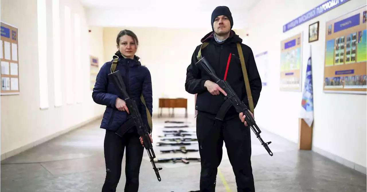 Meet the Ukrainian couples training for war