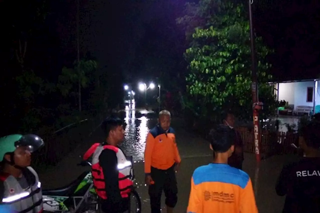 Banjir Genangi 121 Rumah di Masaran dan Tanon