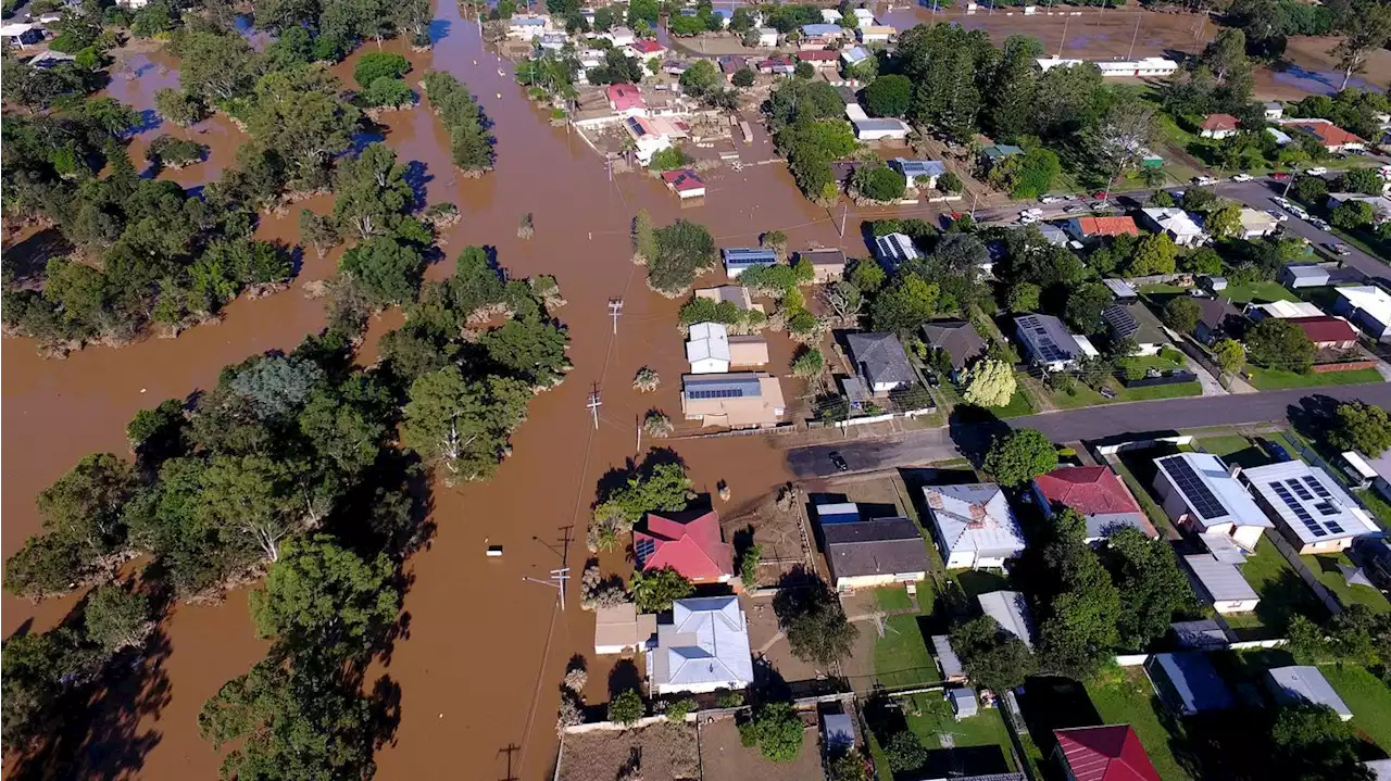 Thousands evacuate deadly floods in Australia as heavy rains lash Sydney