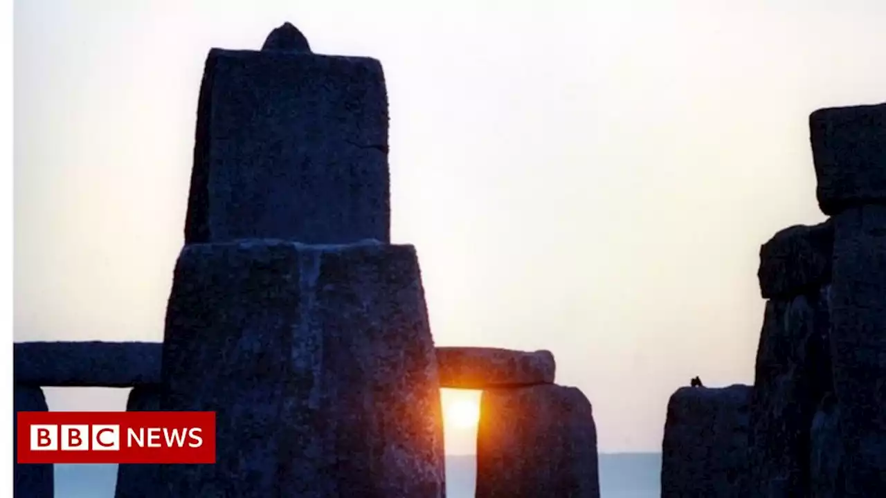 Stonehenge was a solar calendar, according to research