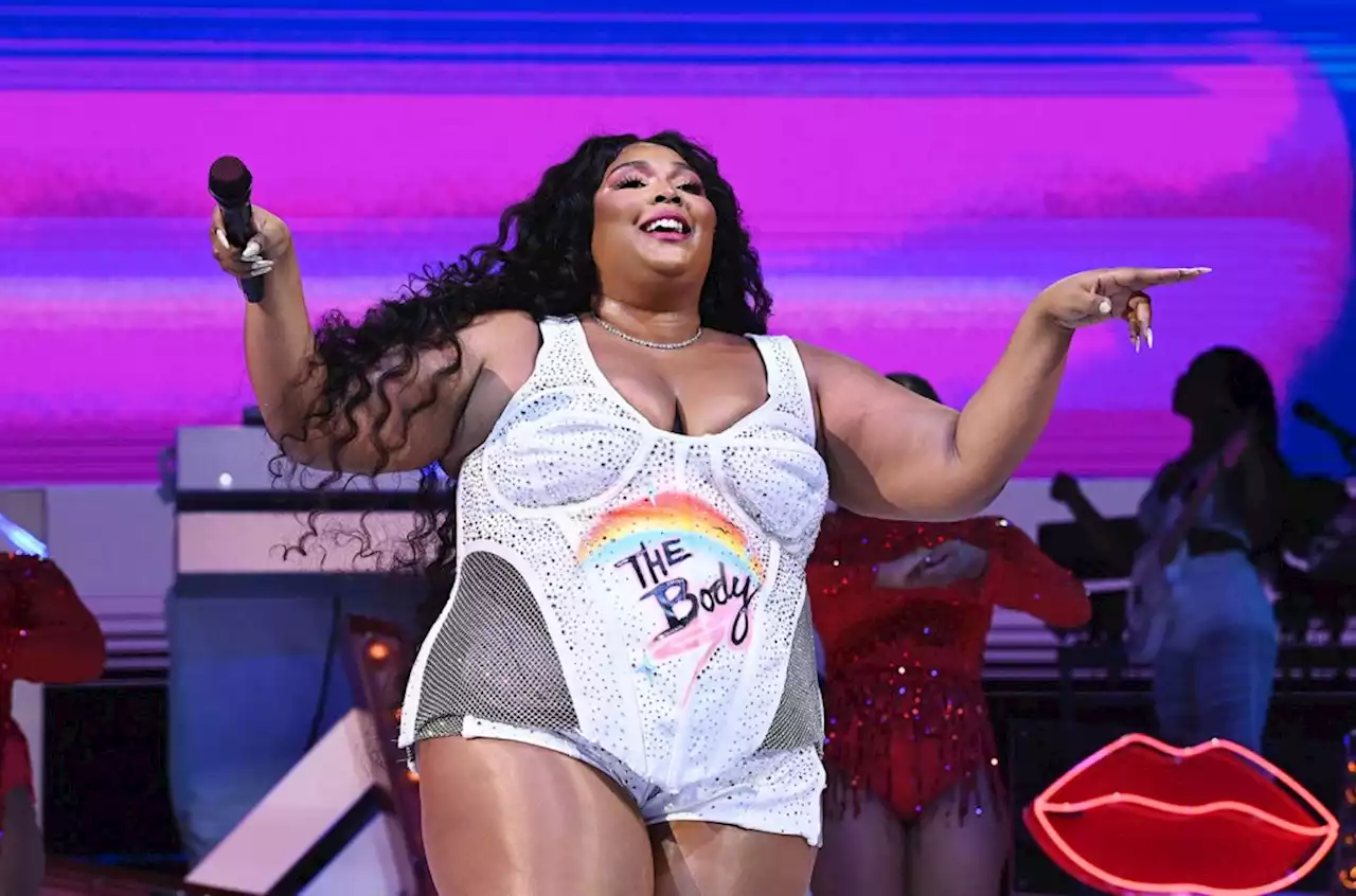 Lizzo Denounces ‘Big Girl’ Stereotypes & Talks Being a ‘Body Icon’: ‘I Like Being Fat’