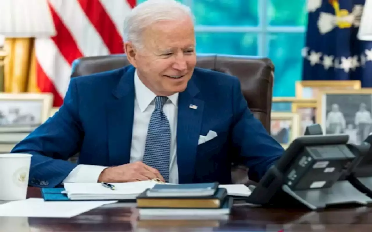 Biden Sebut Putin Salah Perhitungan, Larang Pesawat Rusia Terbang ke AS | Kabar24 - Bisnis.com