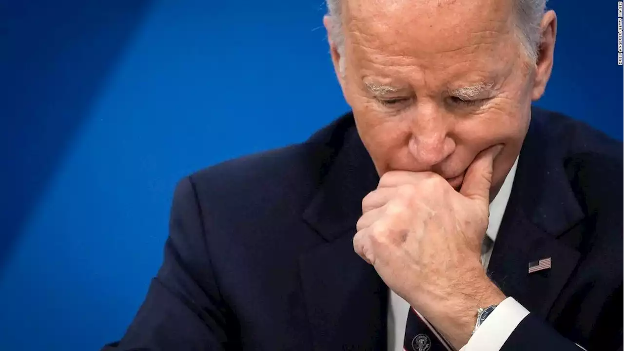 Biden announces ban on Russian aircraft from US airspace