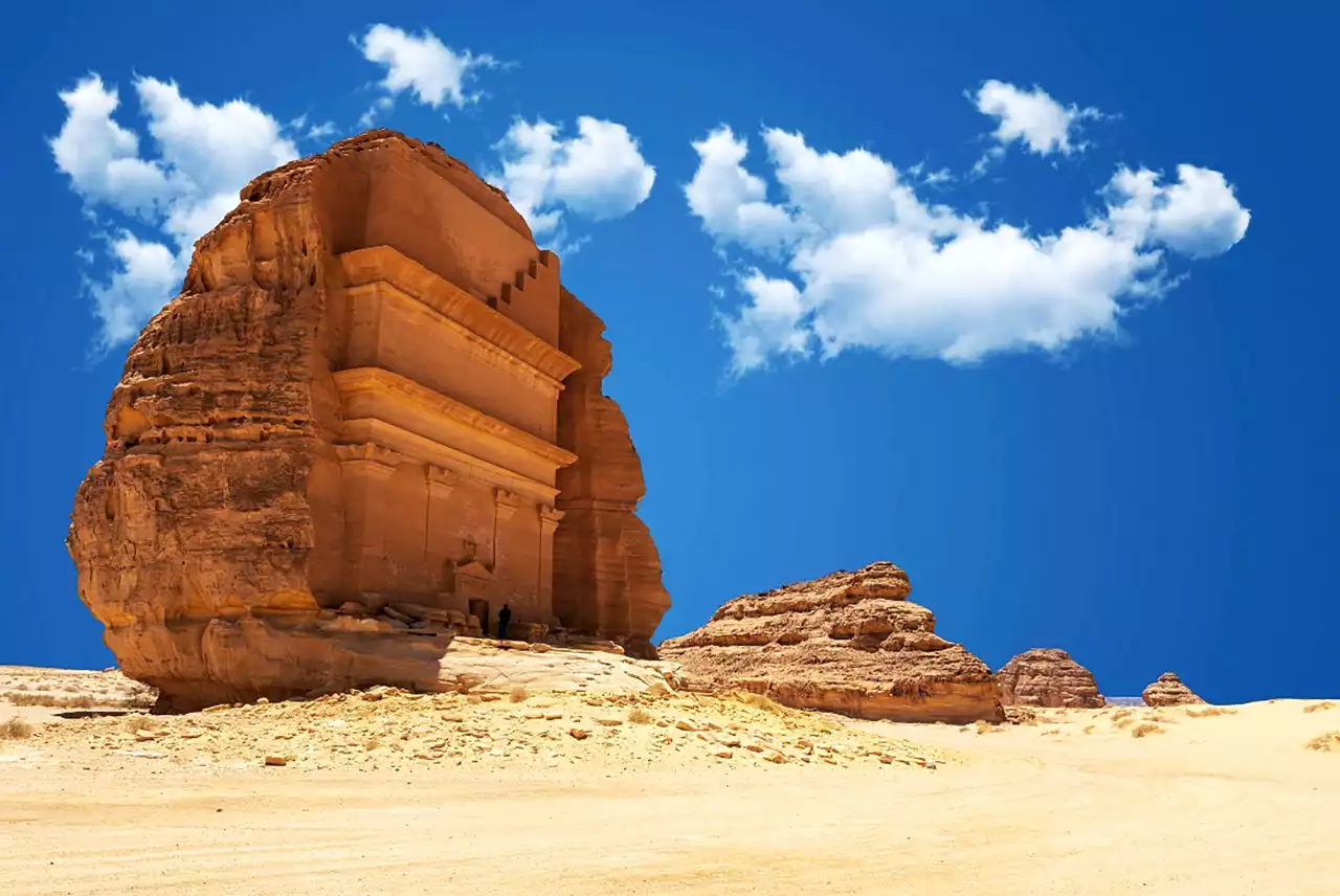 «فلاي دبي» تطلق أول خدمة مباشرة إلى «العُلا» السعودية