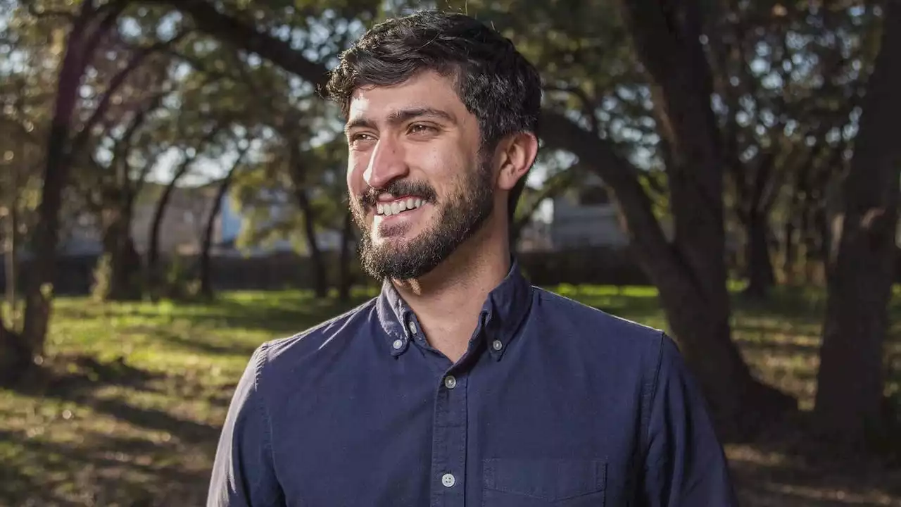 Greg Casar declares victory in Democratic primary for congressional seat in District 35