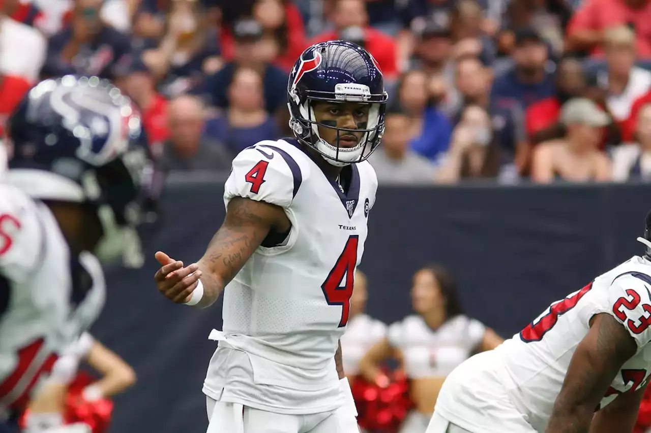 Deshaun Watson's Personal QB Coach Compares Watson's Teammates to Walmart Workers