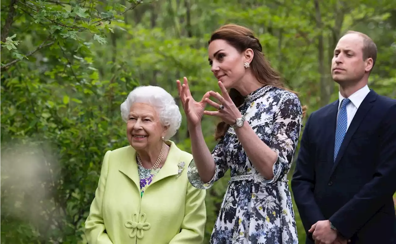 La regina Elisabetta guarita dal Covid, va subito da William e Kate - iO Donna