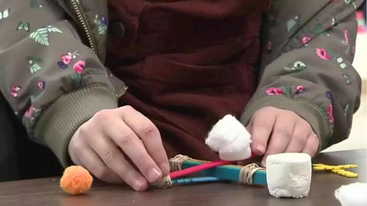 Kaiti’s Science Lab makes cotton ball catapults at Aue Elementary