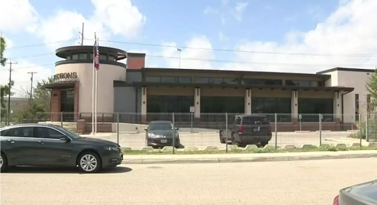 More than 40,000 Bexar County voters cast ballot on Election Day, officials say