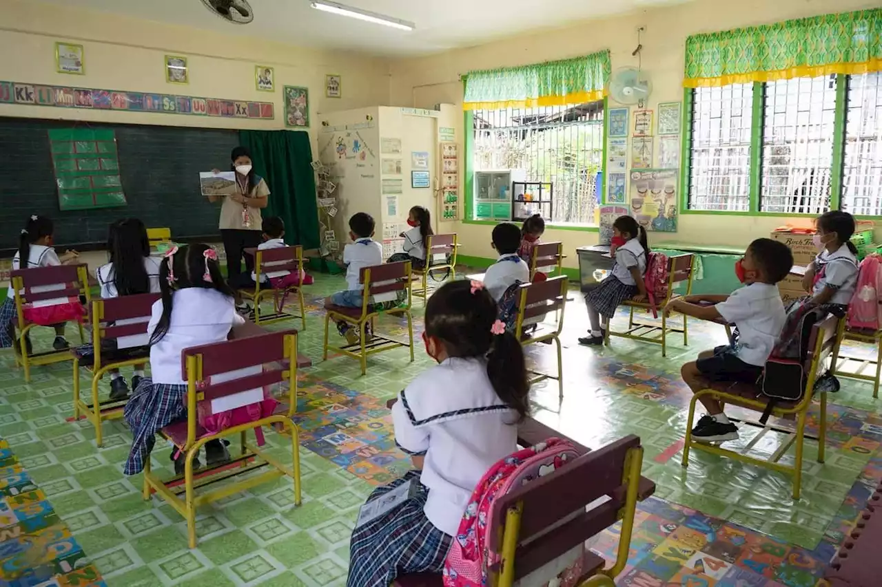 6 Iloilo schools resume face-to-face classes