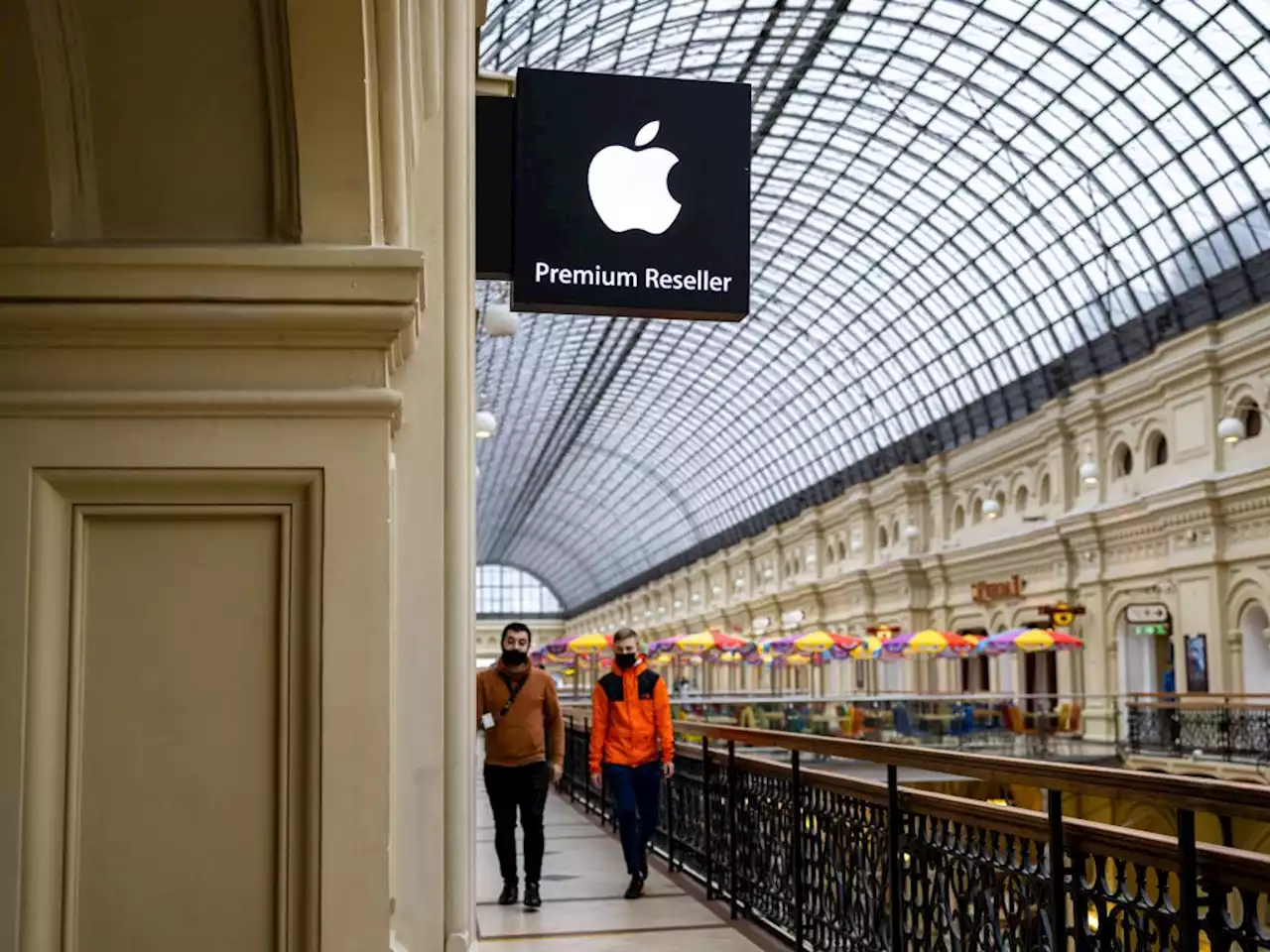 Apple suspends all product sales in Russia