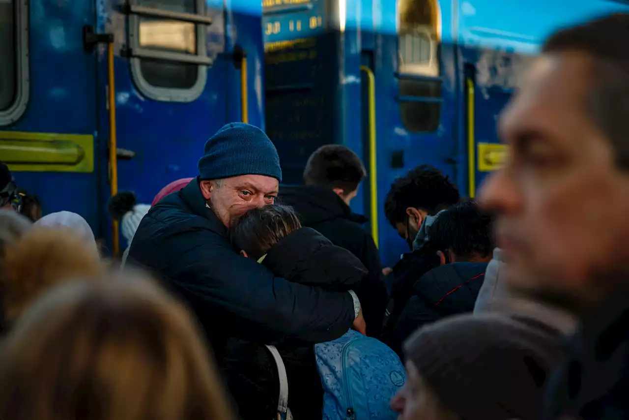 Man's trip from U.K. to Ukraine to reunite with wife and child goes viral