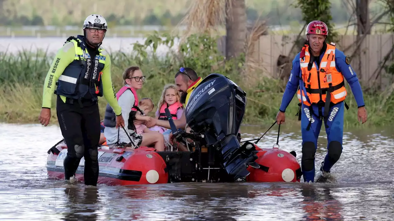 NSW Premier admits possibility of further lives being lost in floods