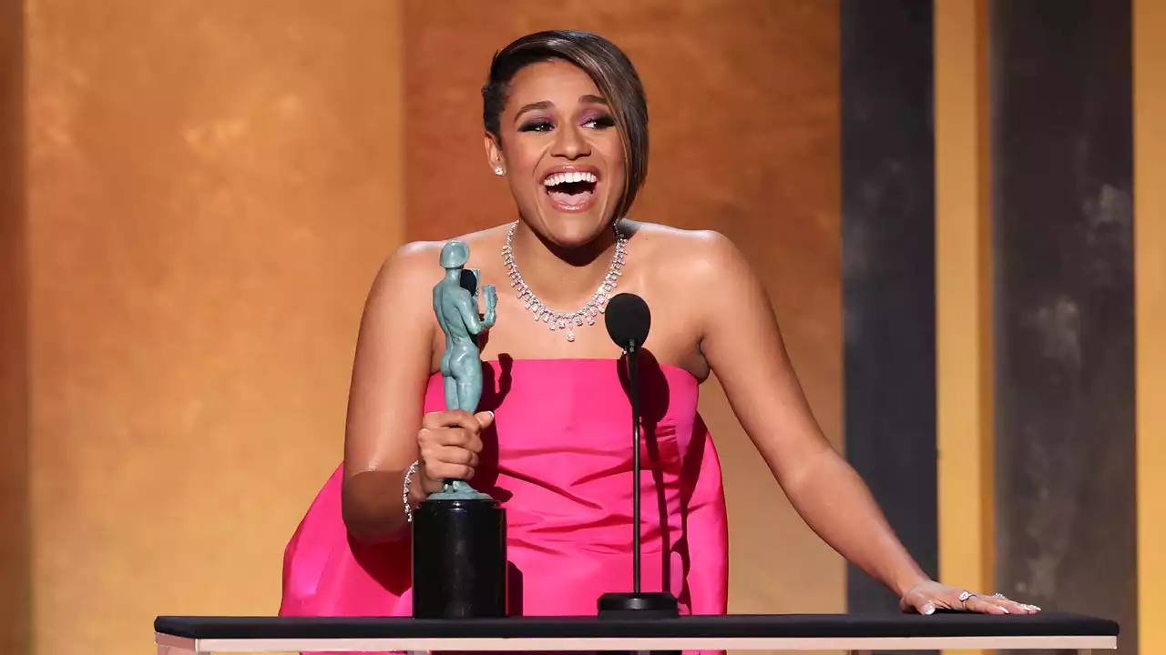 Ariana DeBose Made Black Queer History at the SAG Awards