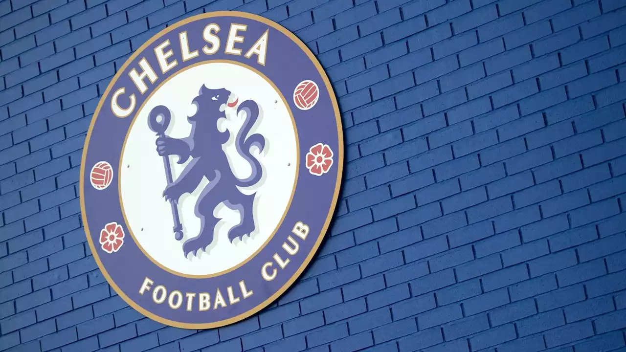 Russian billionaire Roman Abramovich says he will sell English soccer team Chelsea