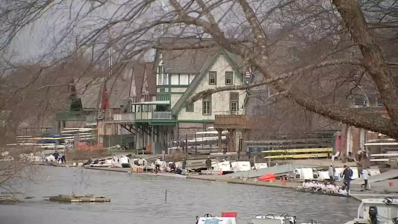 Philadelphians enjoy first day of Spring along Boathouse Row