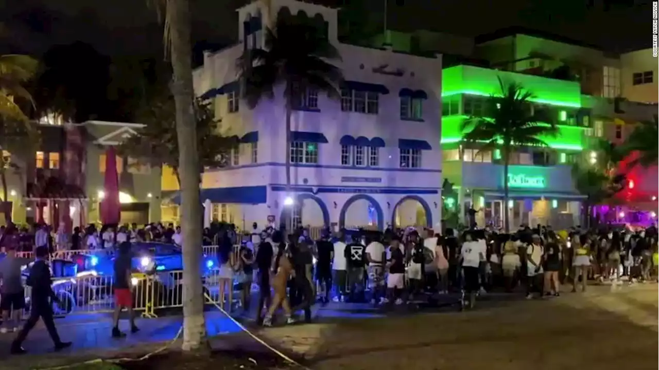 3 people injured in Miami Beach shooting during crowded Spring Break weekend