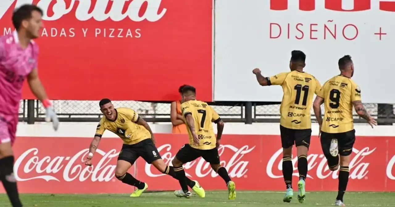 Derrota de Chacarita en el debut del nuevo DT