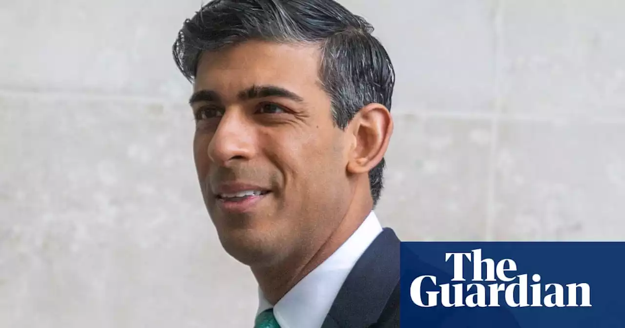 Rishi Sunak defends Boris Johnson from fury over remarks on Brexit and Ukraine