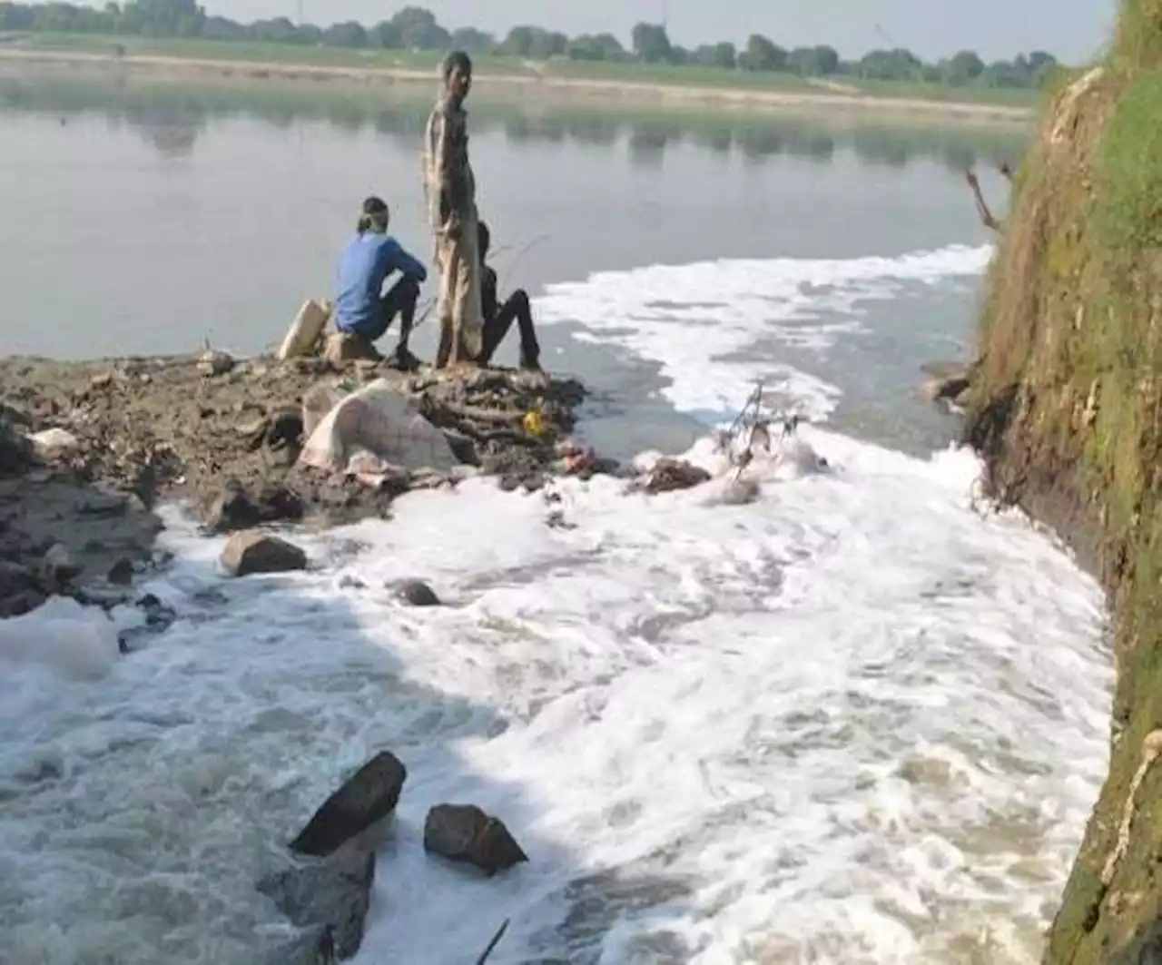 गंगा से निकाले गए गंदे पानी को साफ कर बेचेगी सरकार, मथुरा रिफाइनरी से होगी शुरुआत, जानें क्या है पूरी परियोजना