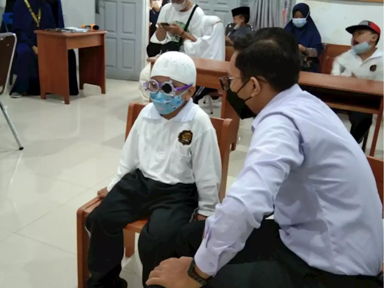 SDIT Plus Usman Bin Ali Medan Gelar Pemeriksaan Mata