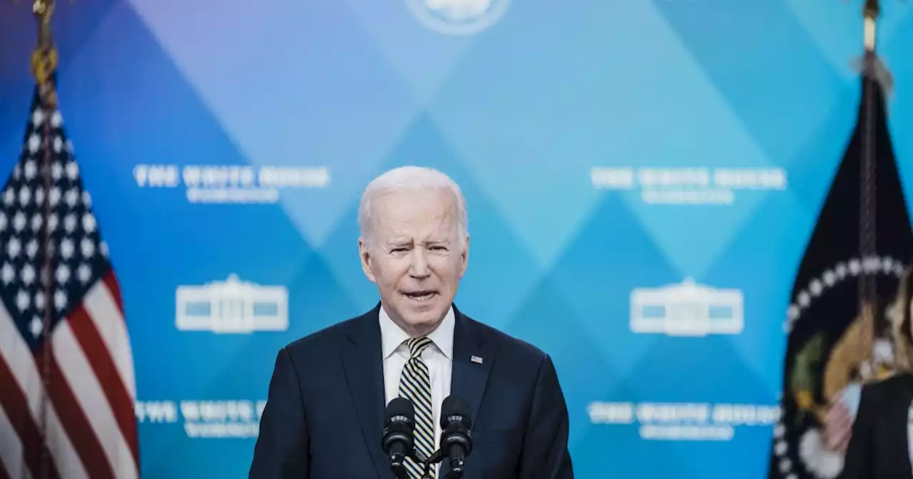 News Analysis: COVID-19 surge abroad, high-profile cases serve as reminder to Biden: Pandemic isn't over