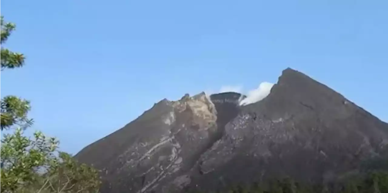 Merapi Luncurkan Awan Panas Guguran Sejauh 3,5 KM ke Hulu Kali Gendol | merdeka.com