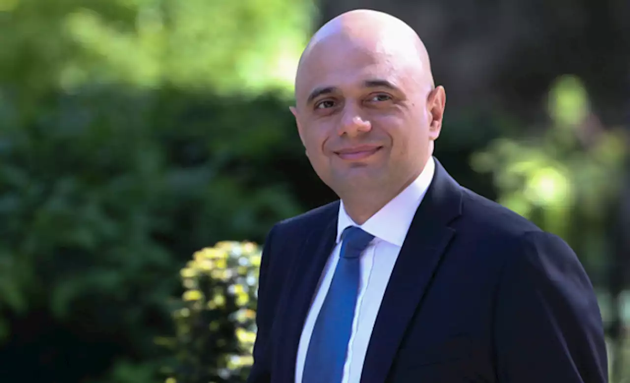 England set to roll out fourth COVID-19 vaccine shot