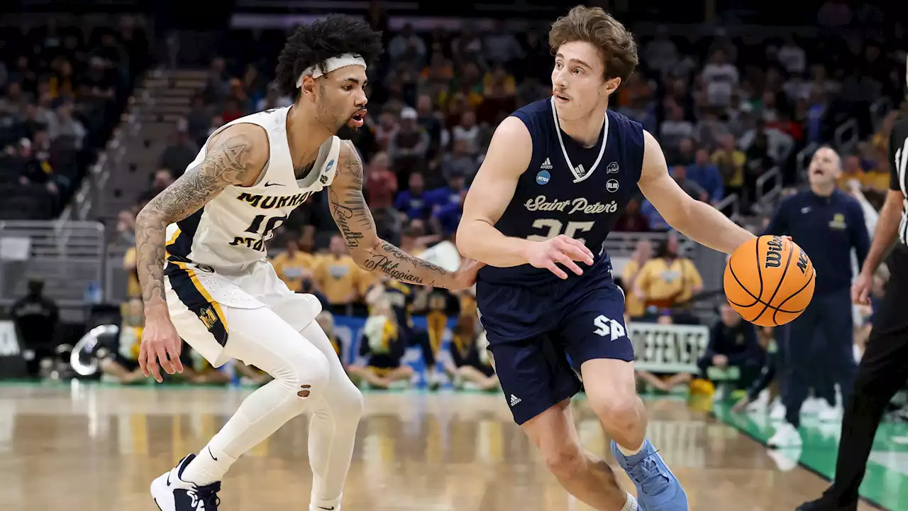 Watch No. 15 Saint Peter's Defeat Murray State, Advance to First-Ever Sweet 16