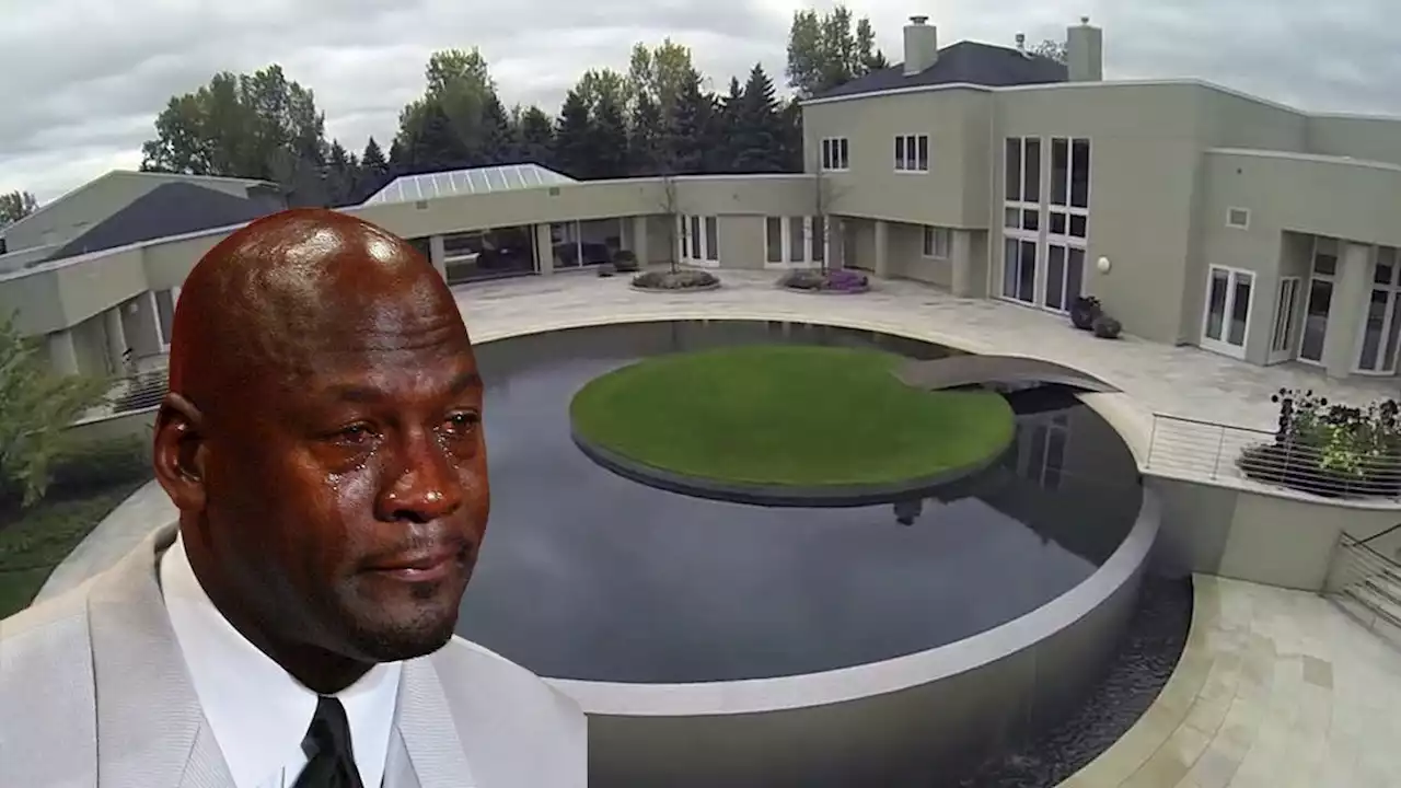 A tour of Michael Jordan's Chicago mansion that's been on the market for 10 years and why he can't sell it